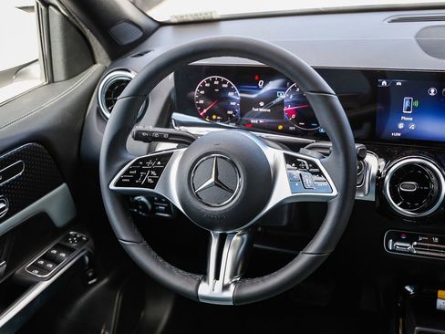 New 2026 Mercedes-Benz GLB 250 image 13