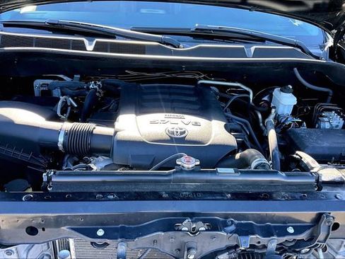 Used 2020 Toyota Sequoia Platinum image 31