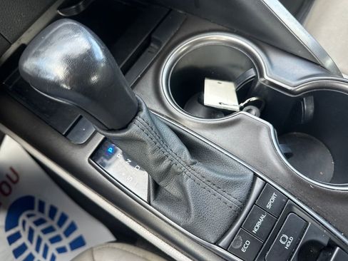 Used 2023 Toyota Camry XSE image 25