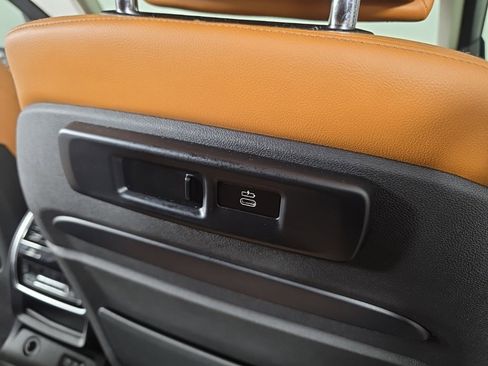 Used 2019 BMW X7 xDrive50i w/ Premium Package image 51