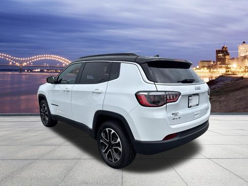 Used 2024 Jeep Compass Limited AWD/4WD image 3