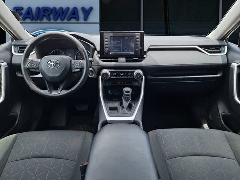 Used 2022 Toyota RAV4 XLE FWD image 14