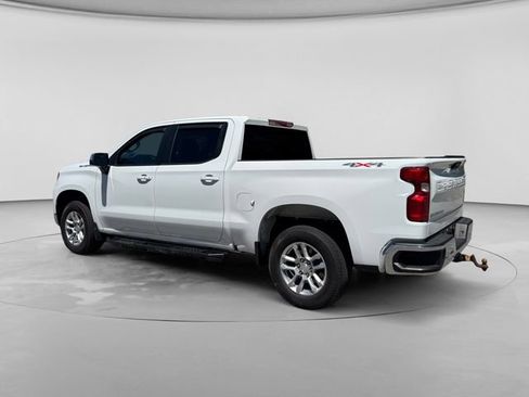Used 2024 Chevrolet Silverado 1500 LT AWD/4WD image 3