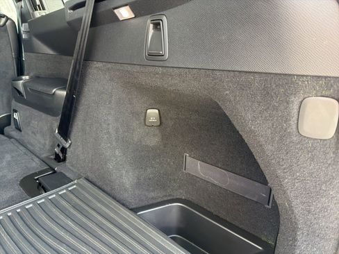 Used 2024 Volvo XC90 B5 Core w/ Protection Package Premier image 28