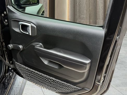 Used 2020 Jeep Wrangler Unlimited Sport image 41