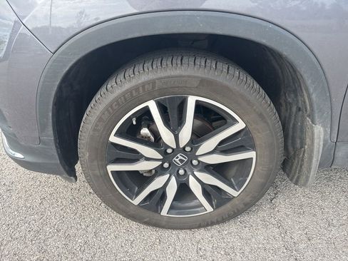 Used 2021 Honda Pilot Touring image 9