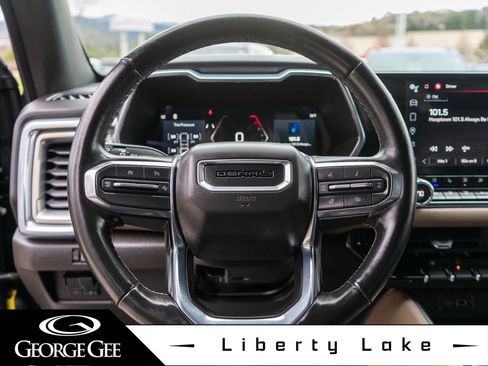 Used 2023 GMC Canyon Denali AWD/4WD image 14