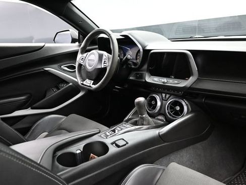 Used 2020 Chevrolet Camaro SS RWD image 14