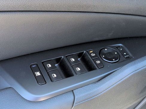 New 2026 Kia Sportage EX image 23