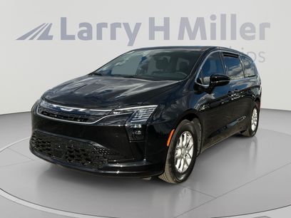 New 2027 Chrysler Pacifica Select