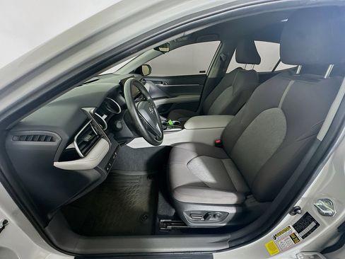 Used 2024 Toyota Camry LE FWD image 13