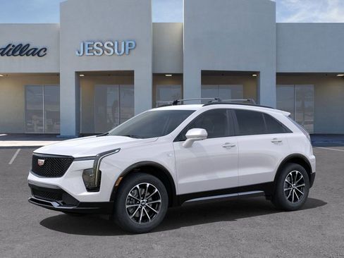 Used 2024 Cadillac XT4 Sport image 2