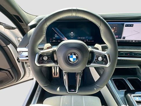 Used 2023 BMW 760i xDrive AWD/4WD image 11