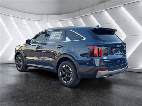 New 2026 Kia Sorento S AWD/4WD image 3