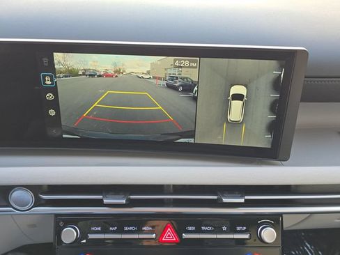 Used 2025 Hyundai Tucson Limited AWD/4WD image 17