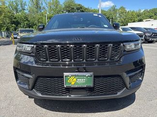 Used 2025 Jeep Grand Cherokee Altitude AWD/4WD video 2
