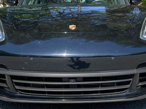 Used 2020 Porsche Panamera image 11