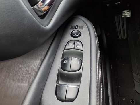 Used 2020 Nissan Murano SL w/ Moonroof Package FWD image 25