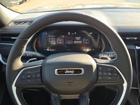 New 2025 Jeep Grand Cherokee Laredo X image 35