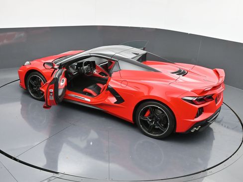 Used 2021 Chevrolet Corvette 2LT w/ Z51 Performance Package image 41