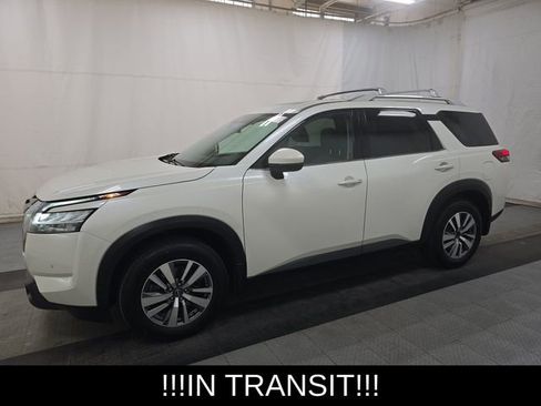 Used 2023 Nissan Pathfinder SL AWD/4WD image 1