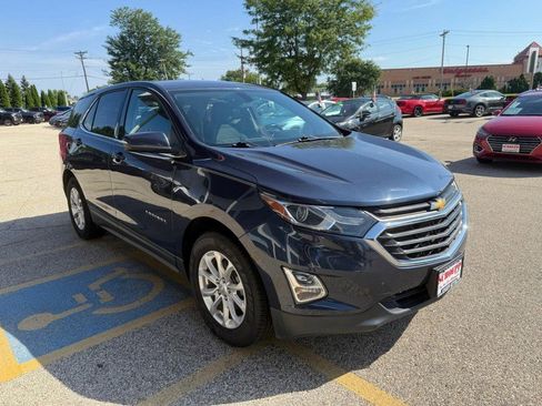 Used 2018 Chevrolet Equinox LT image 3