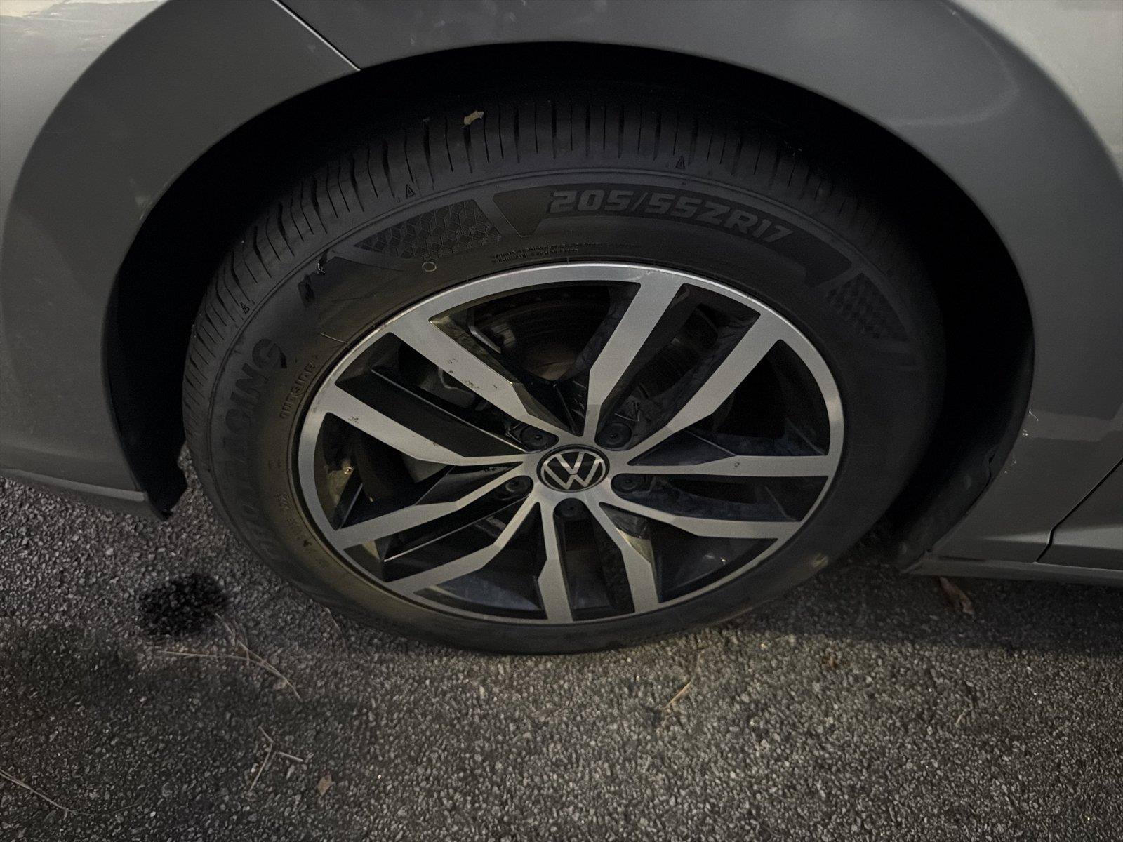 Used 2025 Volkswagen Jetta SE FWD image 10