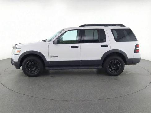 Used 2006 Ford Explorer XLT image 6