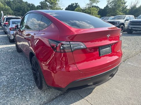 Used 2021 Tesla Model Y Long Range AWD/4WD image 6