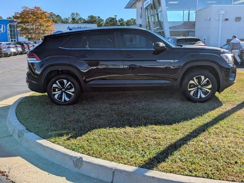 New 2026 Volkswagen Atlas Cross Sport SE image 4