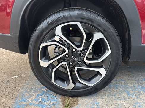 Used 2025 Chevrolet Trax RS w/ Driver Confidence Package image 41