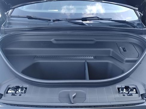 New 2025 Audi Q6 e-tron Premium image 10