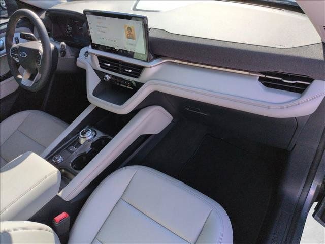 Used 2026 Ford Explorer Active w/ Active Comfort Package RWD image 23