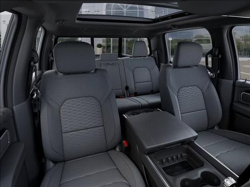 New 2026 RAM 1500 4x4 Crew Cab image 16