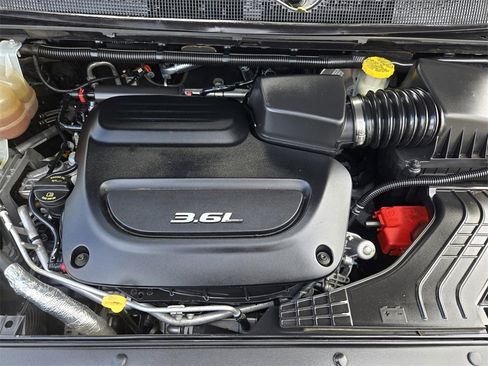 Used 2017 Chrysler Pacifica Touring-L Plus w/ Advanced Safetytec Group image 33