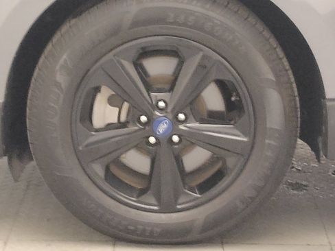 Used 2021 Ford Edge SE FWD image 31