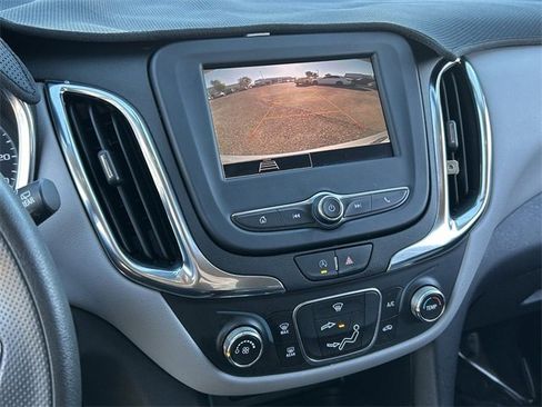 Used 2024 Chevrolet Equinox LS image 27