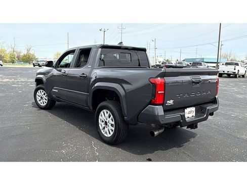 Certified 2025 Toyota Tacoma SR5 w/ SR5 Upgrade Package image 5