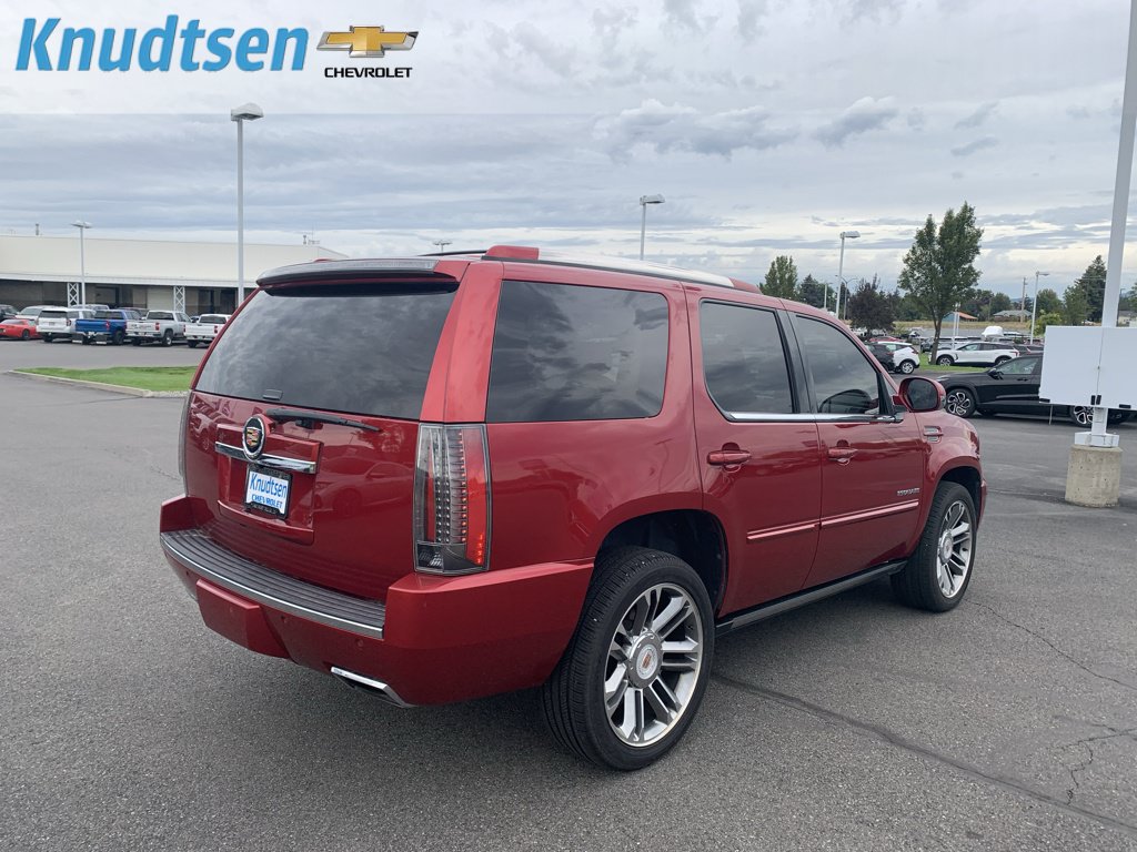 Used 2013 Cadillac Escalade Premium AWD/4WD image 7