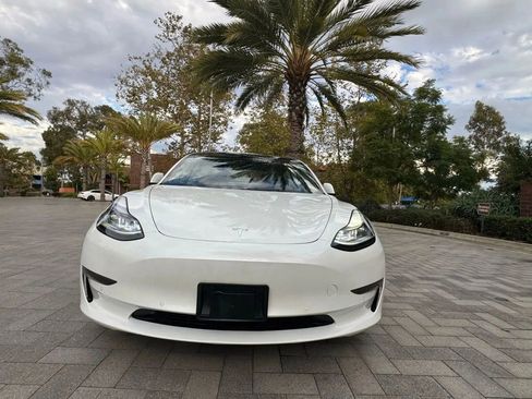 Used 2021 Tesla Model 3 Standard Range Plus image 2