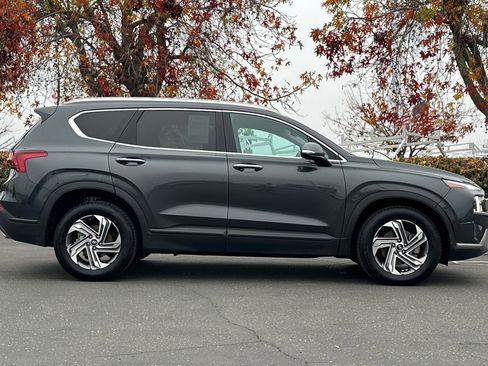 Used 2023 Hyundai Santa Fe SEL image 3