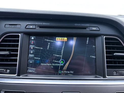 Used 2015 Hyundai Sonata Limited w/ Option Group 06 FWD image 6