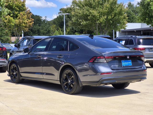 Used 2025 Honda Accord SE image 4
