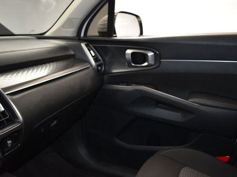 Used 2025 Kia Sorento EX w/ Panoramic Sunroof Package AWD/4WD image 22