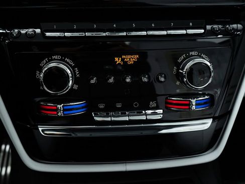 New 2026 Rolls-Royce Phantom Sedan RWD image 43