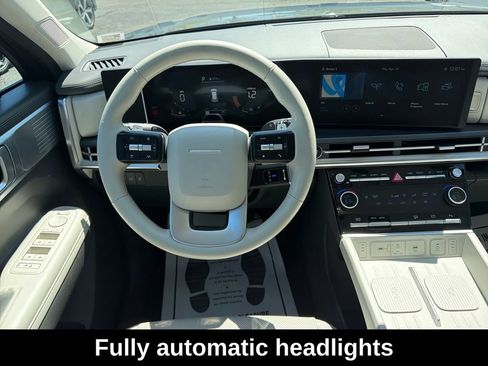 Used 2025 Hyundai Santa Fe SEL FWD image 17