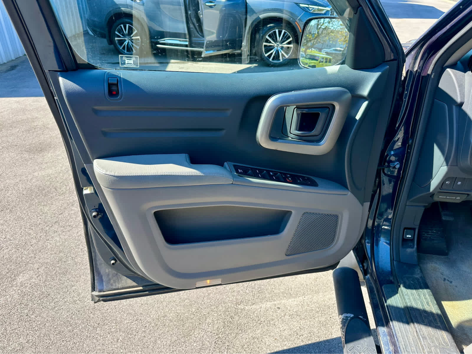 Used 2010 Honda Ridgeline RTL image 9