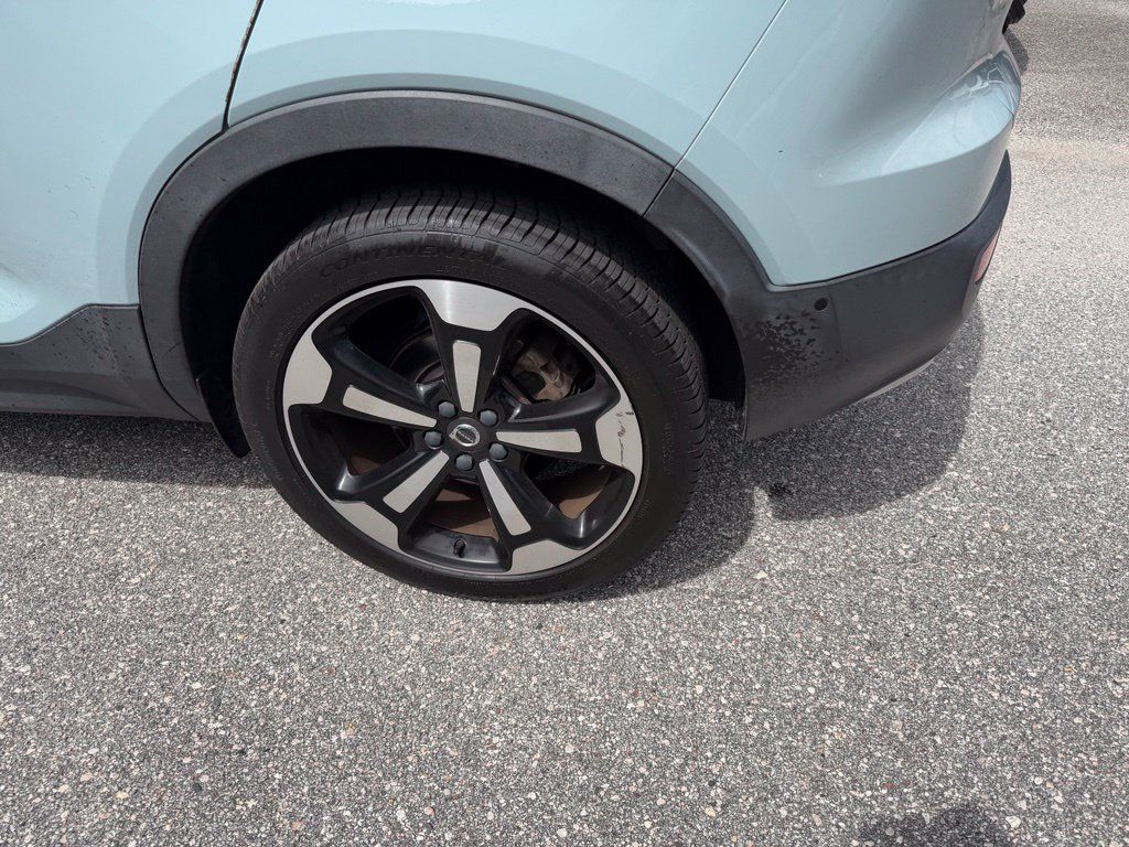 Used 2019 Volvo XC40 T5 Momentum AWD/4WD image 8