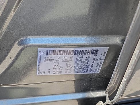 Used 2023 Nissan Rogue S image 36