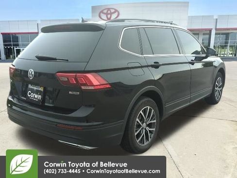 Used 2019 Volkswagen Tiguan SE w/ Panoramic Sunroof Package AWD/4WD image 6